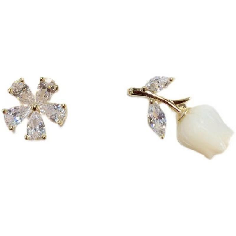 S925 Silver Needle Exquisite Super Flash Zircon Stud Earrings for Women Light Luxury Niche High-Grade Temperament Stud Earrings Fashionable All-Match Earrings