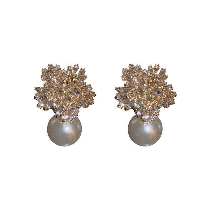 High-End Design Snowflake Zircon Stud Earrings Pearl Earrings Super Shiny Elegant Light Luxury Elegant Earrings for Women High-End Exquisite