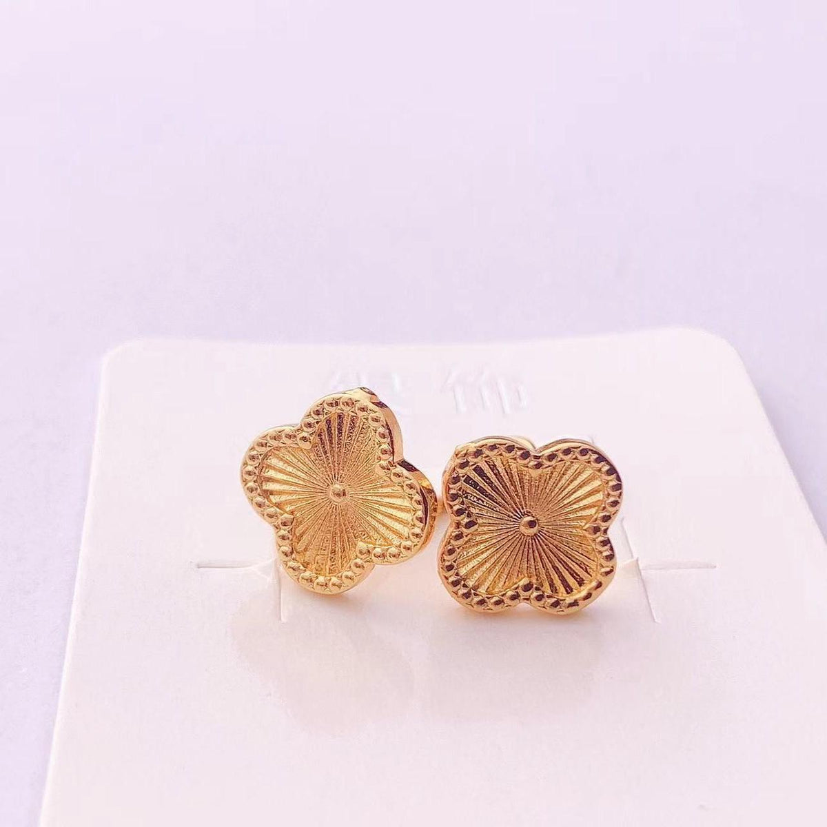 Gold-Plated Lucky Grass Stud Earrings Gold-Plated Fashion Elegant Elegant Lucky Four-Petal Flower Stud Earrings Wholesale