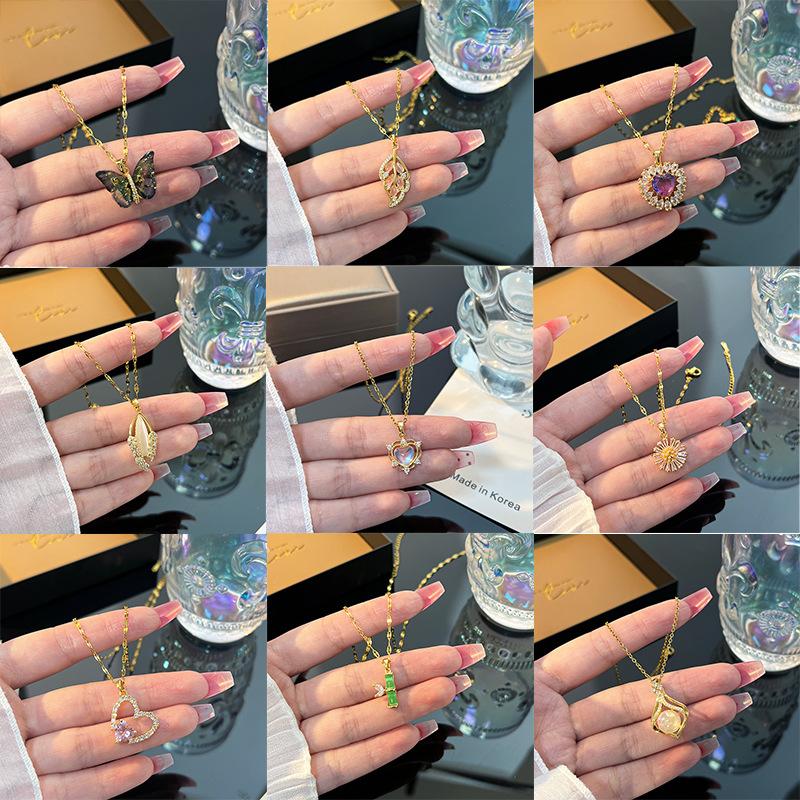 Japanese and Korean Style Titanium Steel Necklace Women's Light Luxury Niche Design High-Grade All-Match Clavicle Chain Love Pendant Jewelry Wholesale