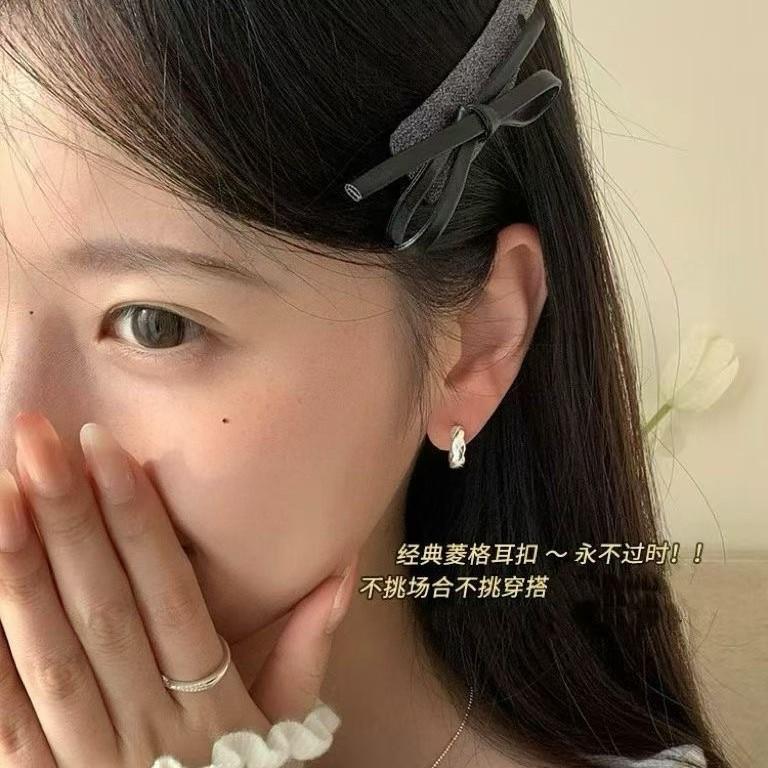 Exquisite Small Edge Buckle Ear Bone Ring Personality Temperament All-Match Fashion Small Fresh Exquisite Niche Ear Buckle Ear Bone Stud