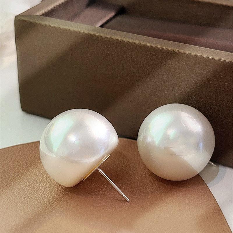 High-End Exaggerated Retro Oversized Bread Bead Earrings 925 Silver Simple Personality Pearl Design Earrings Wholesale