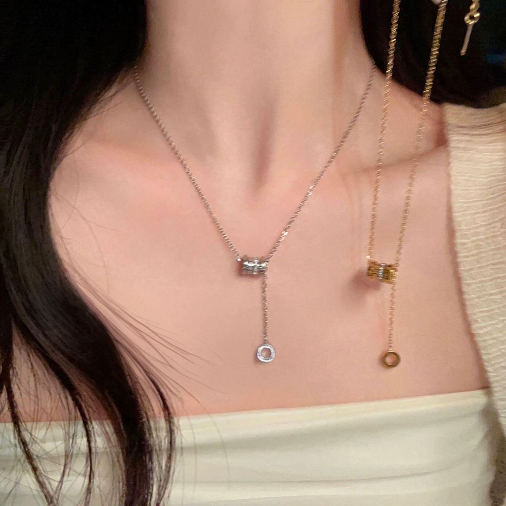 Titanium Steel Non-Fading Small Waist Light Luxury Necklace Female Summer Internet Celebrity Niche Advanced Design Accessories Clavicle Chain Pendant