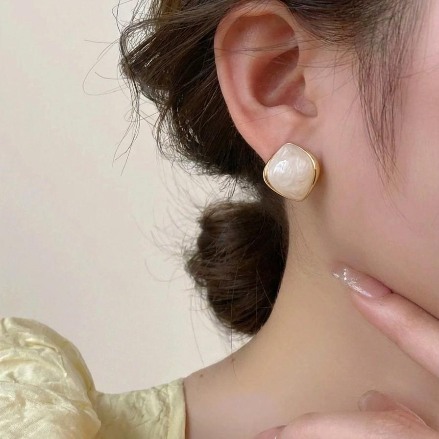 French Macaron Oval Stud Earrings Drop Glaze Texture White Elegant Commuter All-Match S925 Silver Needle Earrings