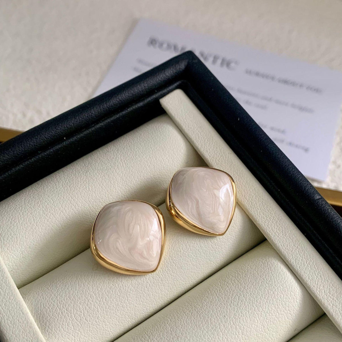 French Macaron Oval Stud Earrings Drop Glaze Texture White Elegant Commuter All-Match S925 Silver Needle Earrings