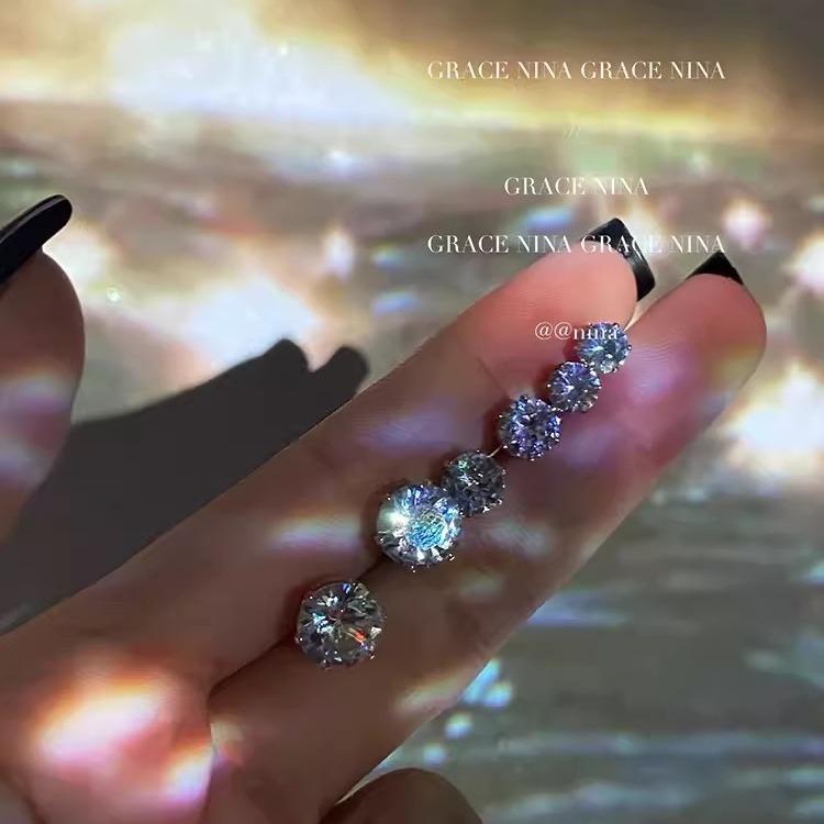 No Need to Pick Ear Stud Earrings for Sleeping Super Flash Zircon 925 Silver Needle Exquisite Small Ear Bone Stud Simple Temperament Female Fashion