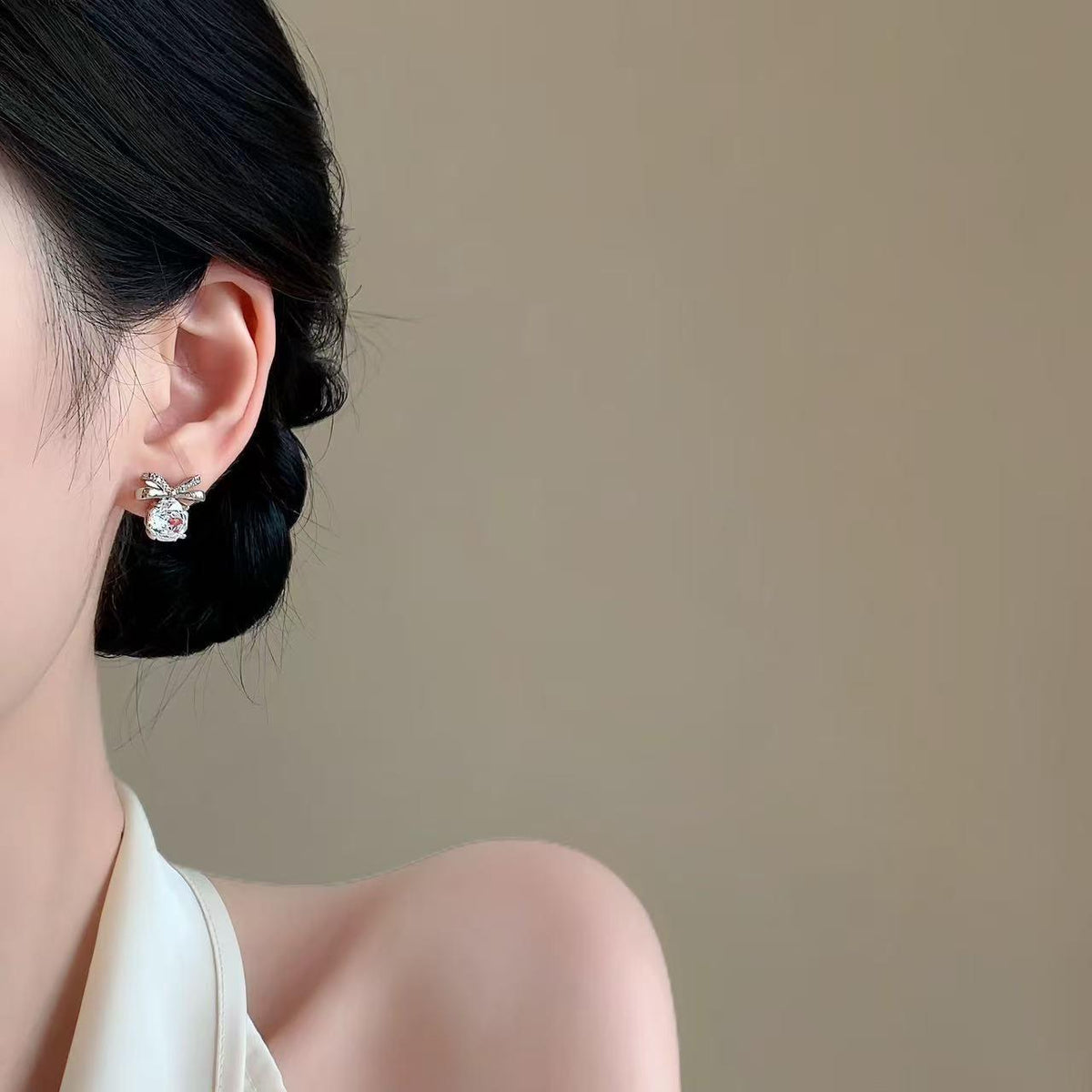 Millennium Cut Flash Zirconium Rose Bow Stud Earrings for Women Light Luxury High-Grade Sweet Temperament Stud Earrings Exquisite All-Match Earrings