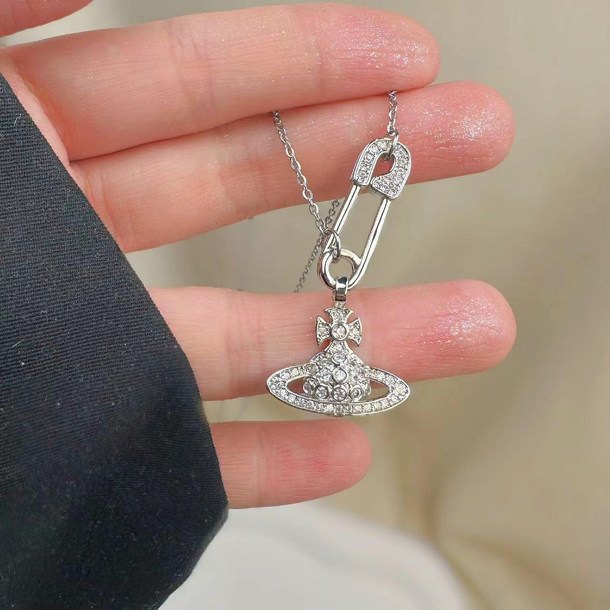 Saturn Pin Necklace Female Fashion Cool Hot Girl Ouyang Nana Same Style Student Ins Light Luxury Niche Advanced Non-Fading