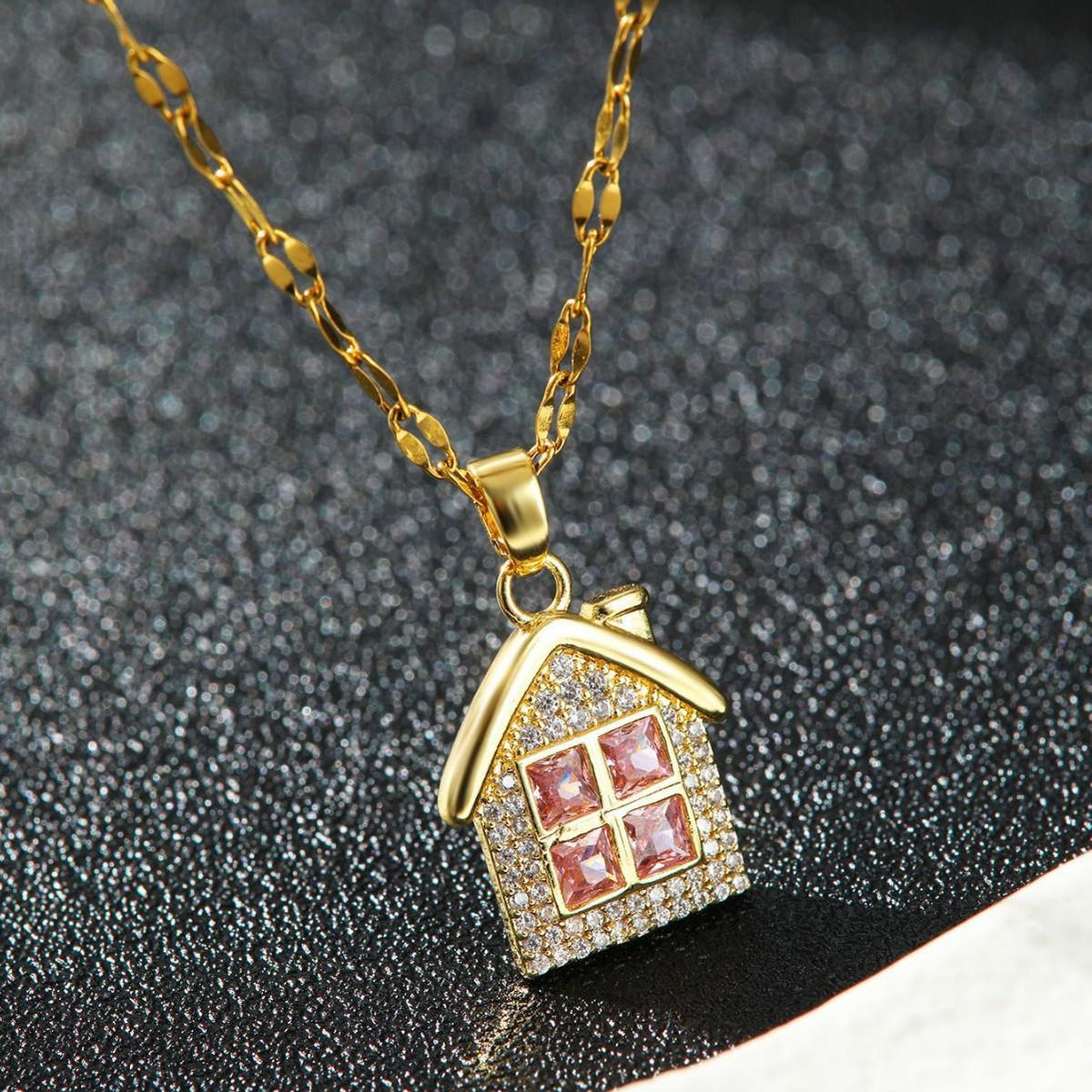 Pink Diamond Golden Cottage Necklace Light Luxury Niche Design High-Grade Titanium Steel Non-Fading Clavicle Chain Accessories Wholesale