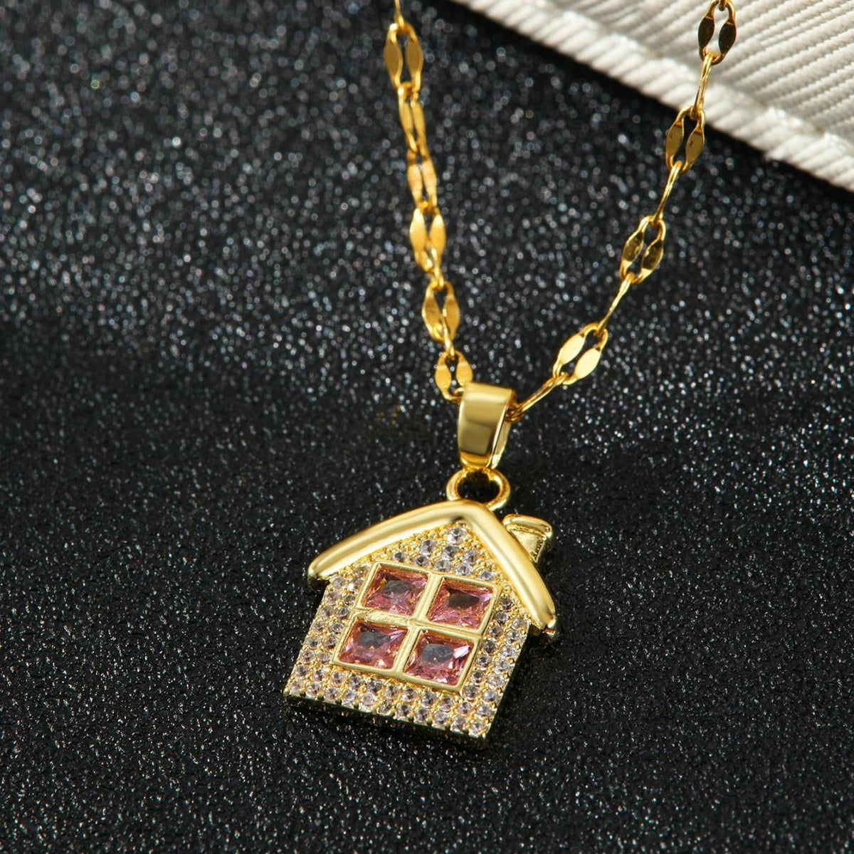 Pink Diamond Golden Cottage Necklace Light Luxury Niche Design High-Grade Titanium Steel Non-Fading Clavicle Chain Accessories Wholesale