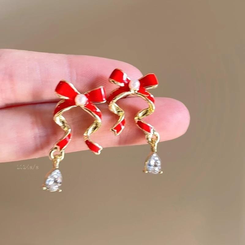Red Series Cold Feeling Red Butterfly Stud Earrings New Fashion High Sense Tassel Hot Earrings for Women