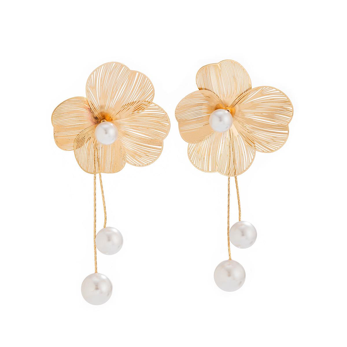 European and American Cross-Border Texture Three-Dimensional Ginkgo Flower Stud Earrings Sweet Cool All-Match Tassel Earrings