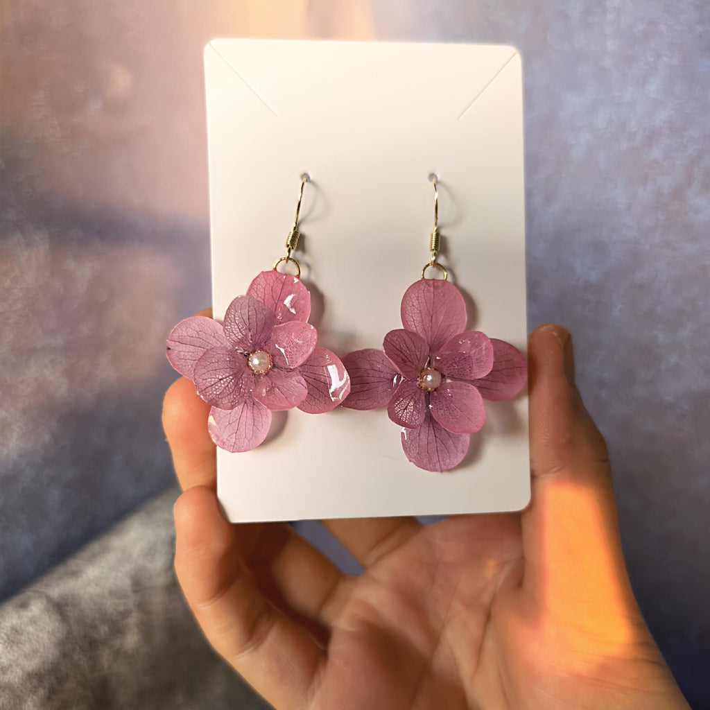 Mori Super Fairy Imported Eternal Flower Hydrangea Real Flower Atmosphere Holiday Style Epoxy Earrings Elegant White Earrings