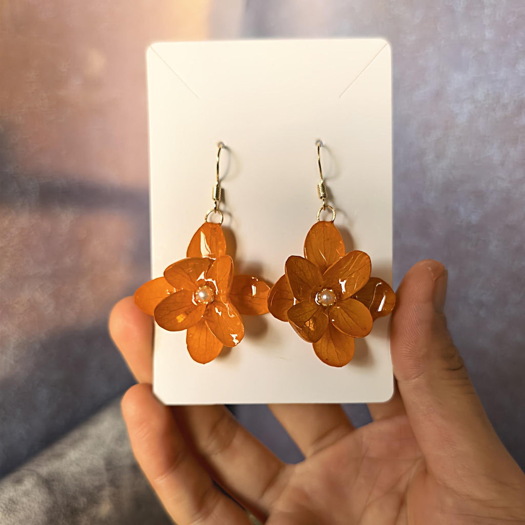 Mori Super Fairy Imported Eternal Flower Hydrangea Real Flower Atmosphere Holiday Style Epoxy Earrings Elegant White Earrings