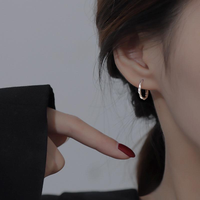 Sterling Silver Ear Buckle Female Niche Design 2023 New Trendy Plain Ear Ring Earrings High-Grade Silver Earrings Ear Piercing Earrings