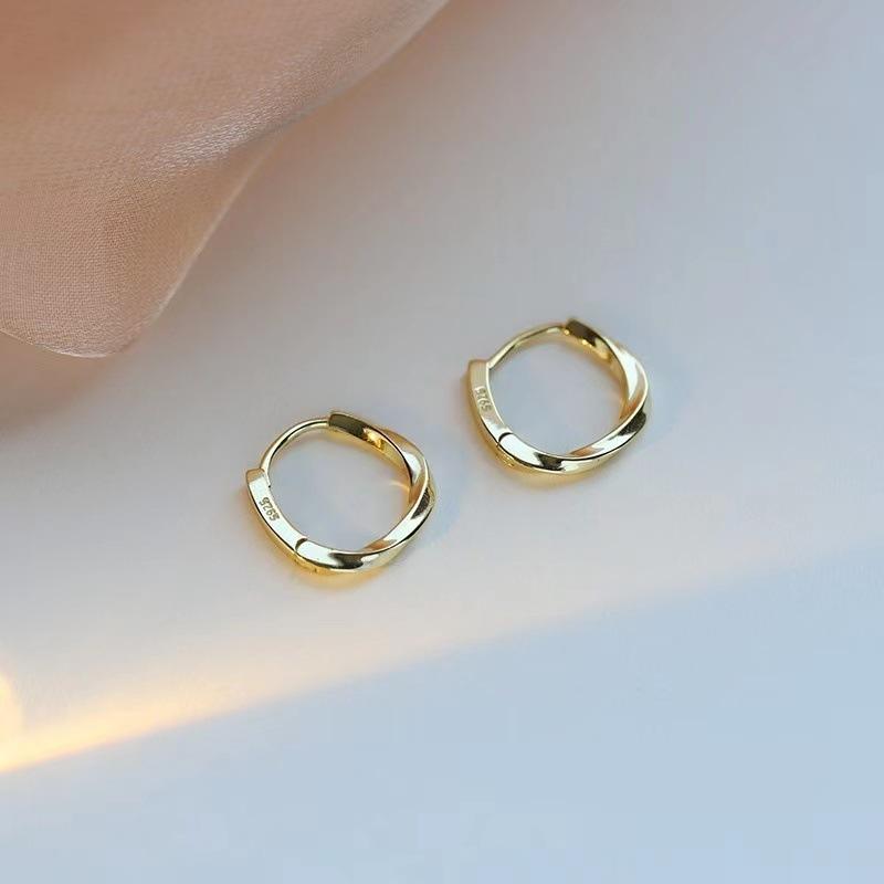 Sterling Silver Ear Buckle Female Niche Design 2023 New Trendy Plain Ear Ring Earrings High-Grade Silver Earrings Ear Piercing Earrings