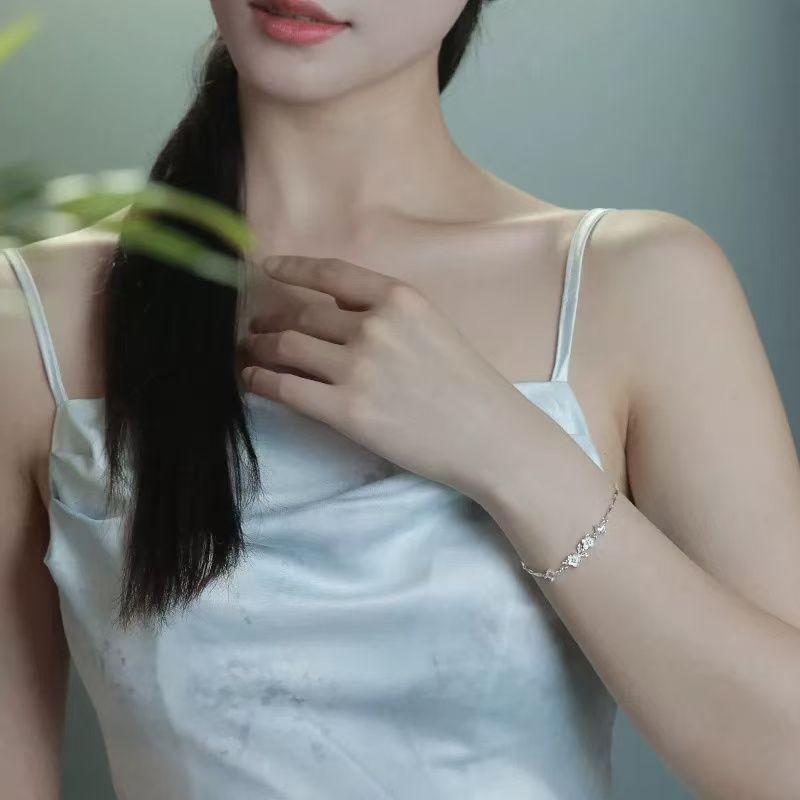 Mo Li Bracelet Girls Light Luxury Niche Exquisite High-End Simple Design Birthday Anniversary Gift for Girlfriend