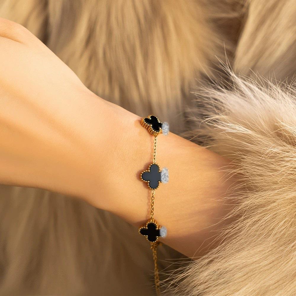 Clover Bracelet European and American Women's Wholesale Jewelry Accessories New Bracelet Women's Jewelry Light Luxury Hot 18K Stainless Steel