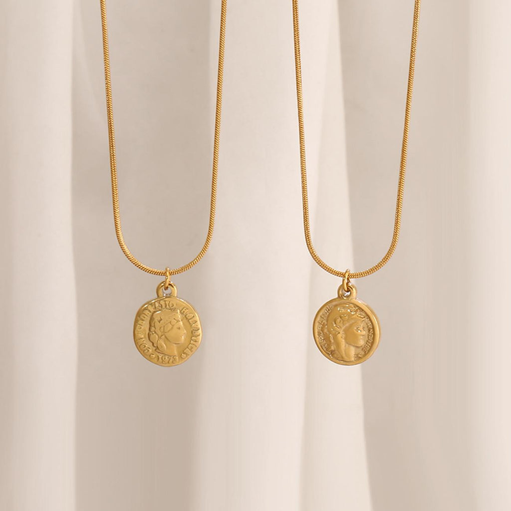 Cross-Border French Retro Portrait Coin Avatar Necklace Female Ins Style Stainless Steel round Coin Pendant Clavicle Chain