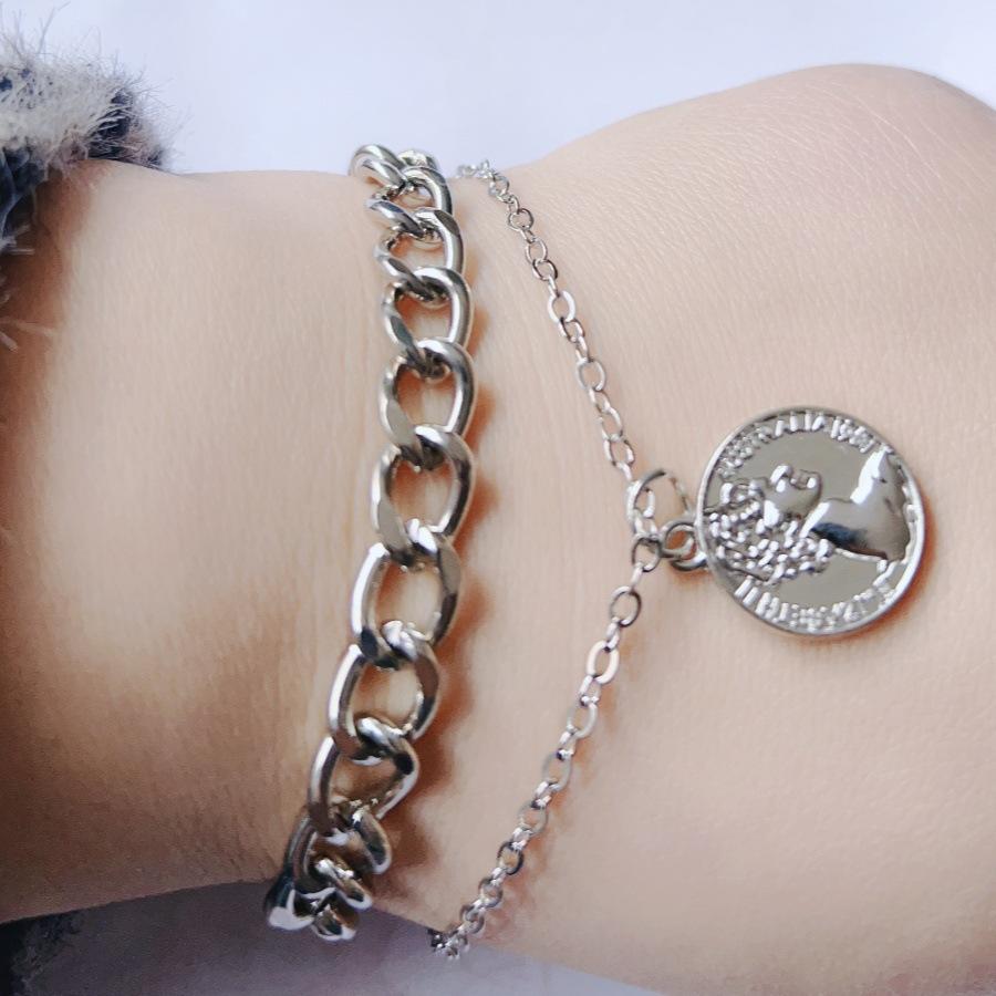 Cross-Border Hot Multi-Layer Stacked Gold Coin Necklace Vintage Beauty Head Coin Clavicle Chain European and American Hip Hop Style Necklace