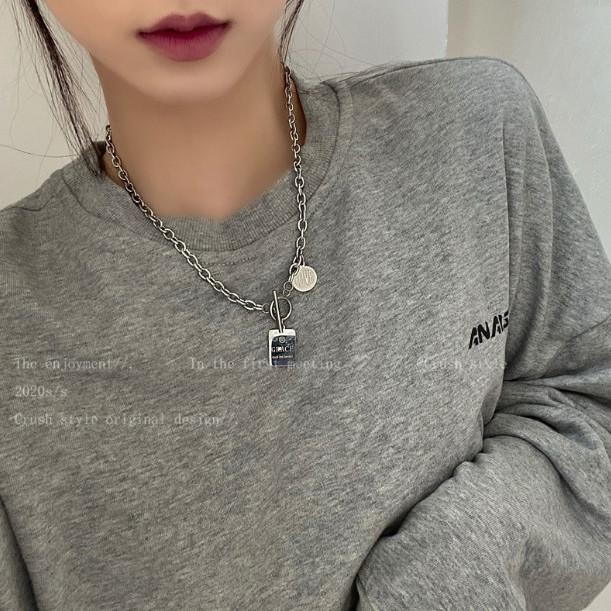 2023 New Square Letter Coin Necklace Light Luxury Ins Cold Style Niche Design Hip Hop All-Match Necklace