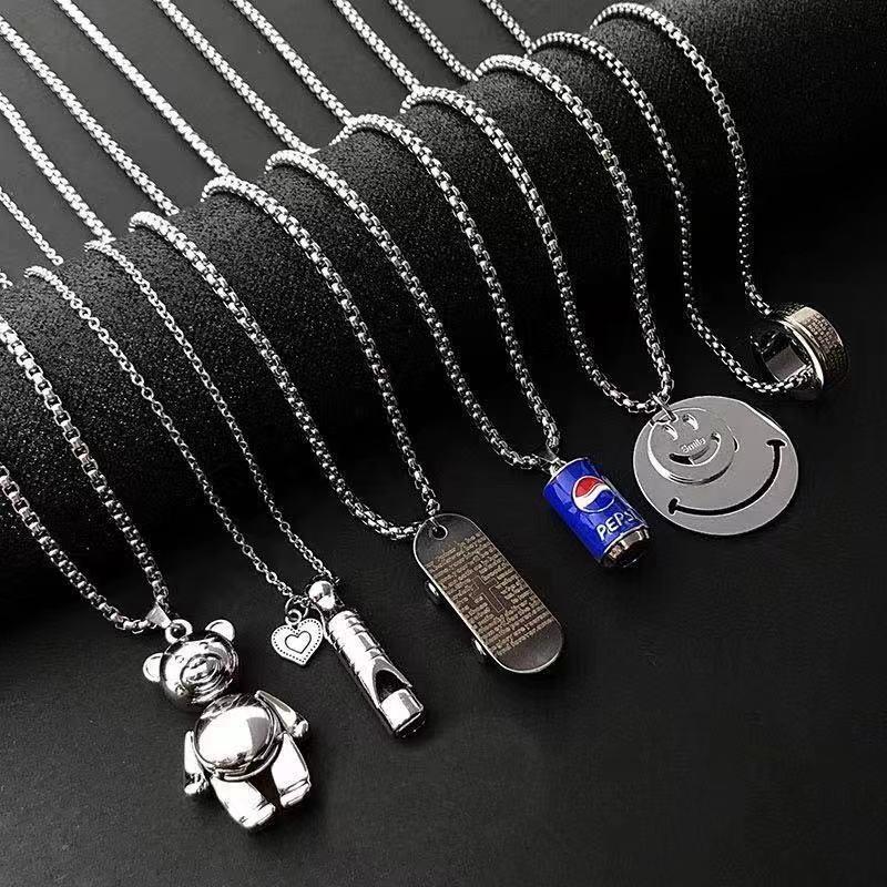 Titanium Steel Necklace Men's Fashion Brand All-Match Clavicle Chain Light Luxury Niche Design High-Grade Cuban Pendant Necklace Accessories