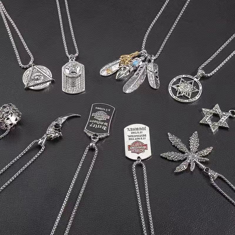 Titanium Steel Necklace Men's Fashion Brand All-Match Clavicle Chain Light Luxury Niche Design High-Grade Cuban Pendant Necklace Accessories