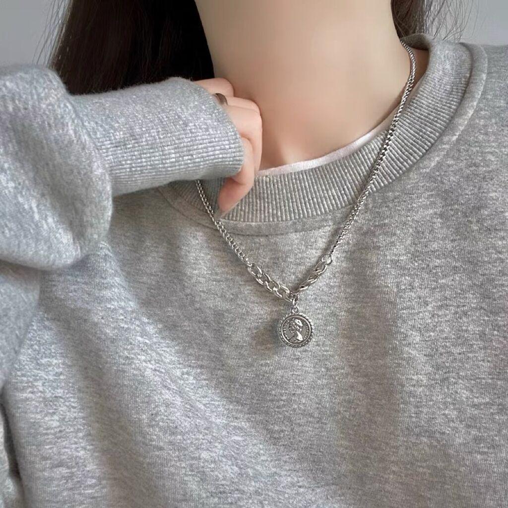 Sweater Necklace for Women Ins Light Luxury Niche Trendy Cool Hot Girl Portrait Coin Pendant Simple All-Match Japanese and Korean Sweater Chain