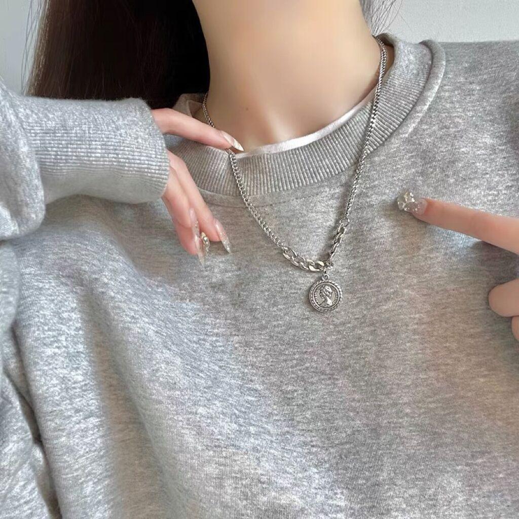 Sweater Necklace for Women Ins Light Luxury Niche Trendy Cool Hot Girl Portrait Coin Pendant Simple All-Match Japanese and Korean Sweater Chain
