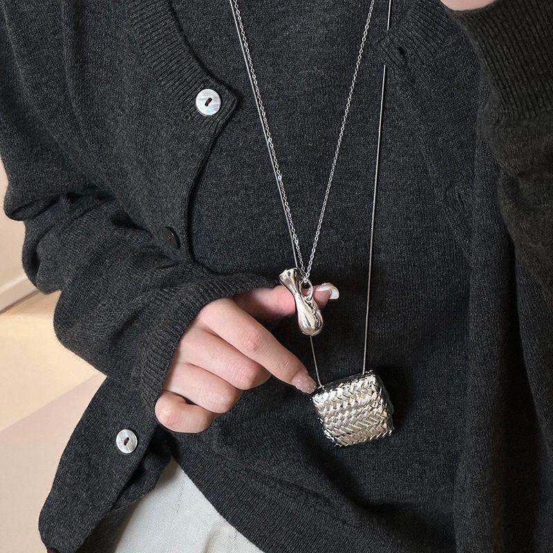 Mid-Ancient Woven Mini Bag Necklace for Women 2024 New Necklace Design Women's Sweater Fashion All-Matching