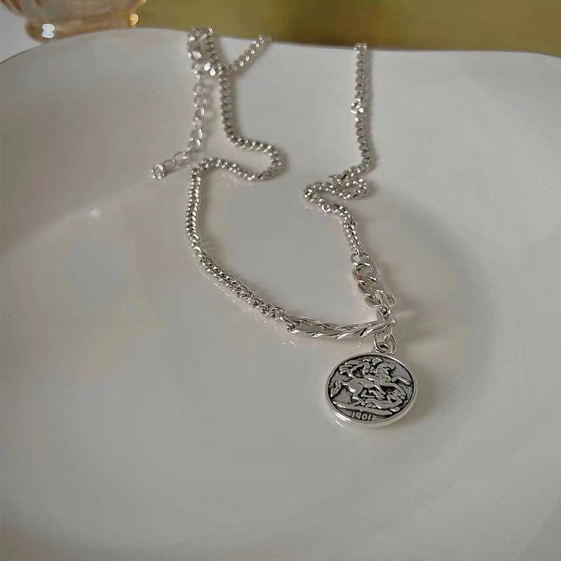 Sweater Necklace for Women Ins Light Luxury Niche Trendy Cool Hot Girl Portrait Coin Distressed Pendant Simple All-Match Sweater Chain