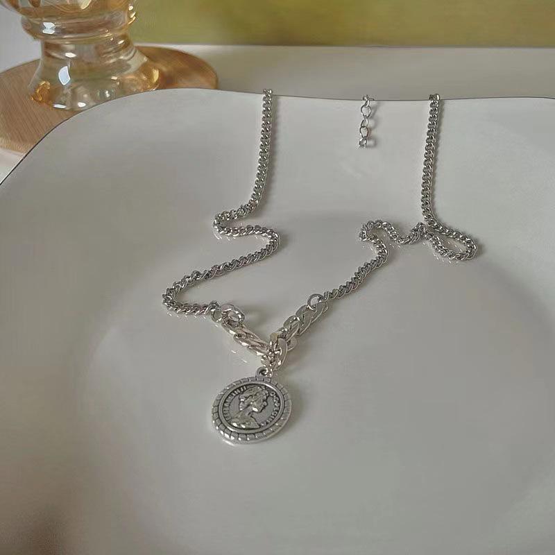 Sweater Necklace for Women Ins Light Luxury Niche Trendy Cool Hot Girl Portrait Coin Distressed Pendant Simple All-Match Sweater Chain