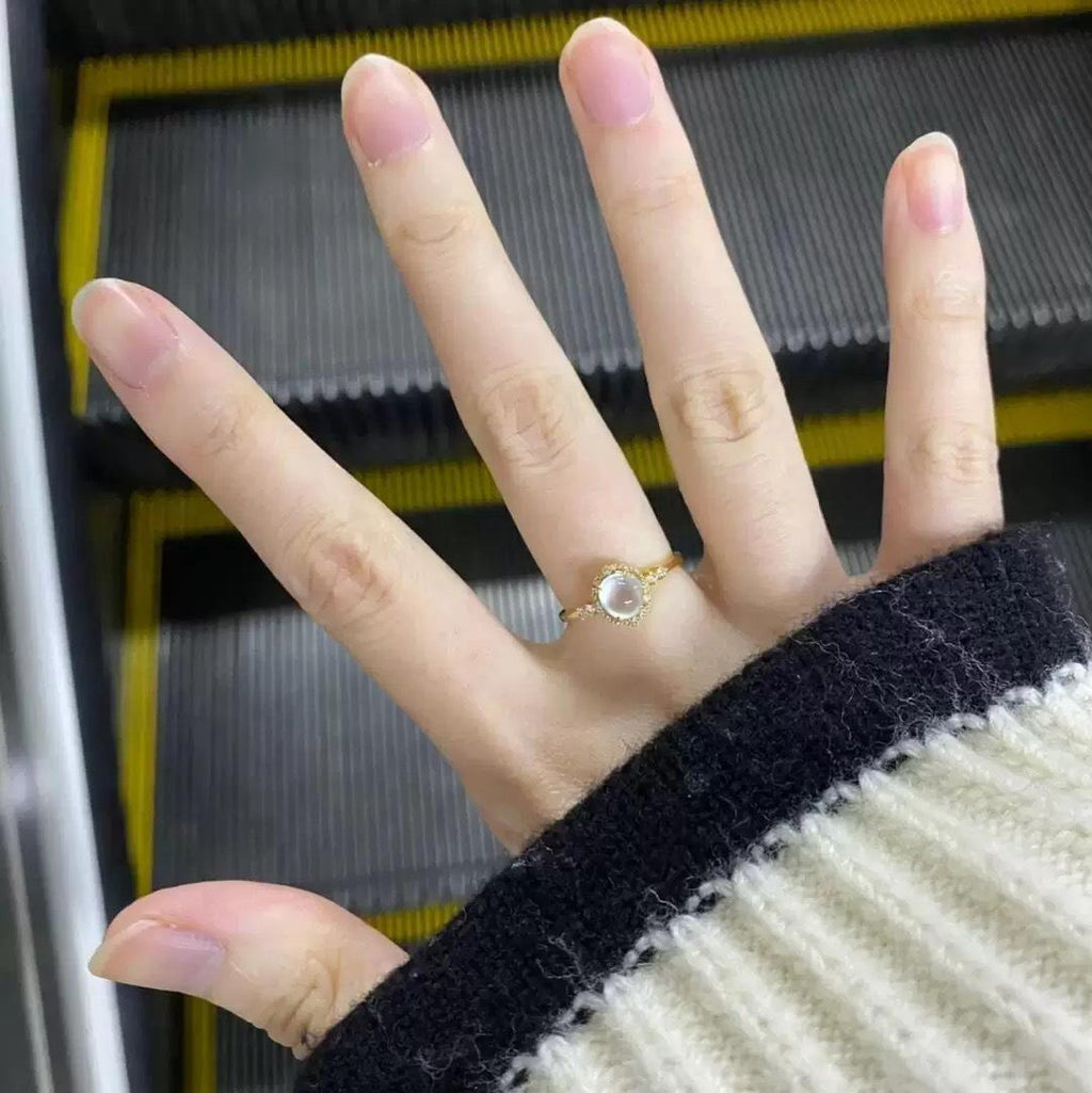 White Ice Imitation Chalcedony Egg Surface Ring Female Open Gentle Light Luxury Temperament Ring Niche High Sense Trendy Index Finger Ring