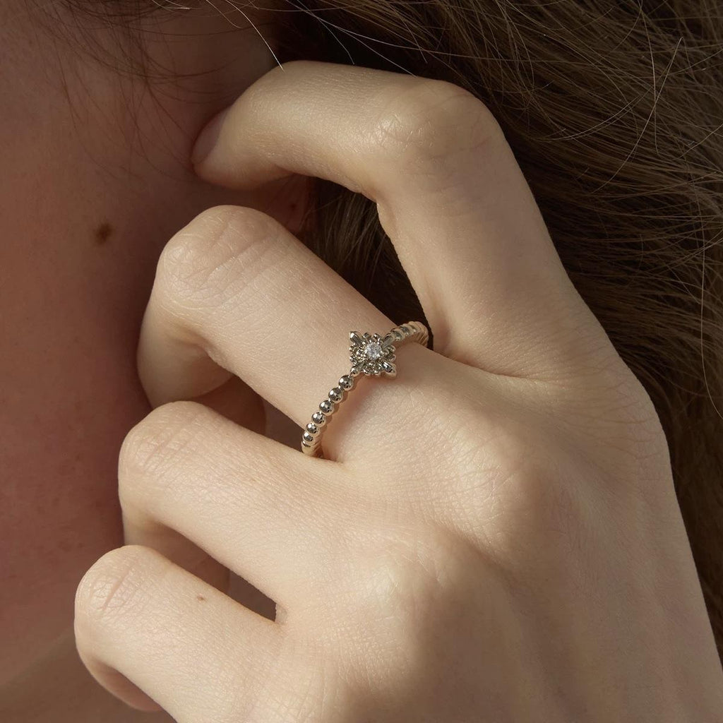Three Horizontal Jewelry Same Style Titanium Gold Complex Iris Flower Ring Combination Design Sense Light Luxury Jewelry French Retro Women