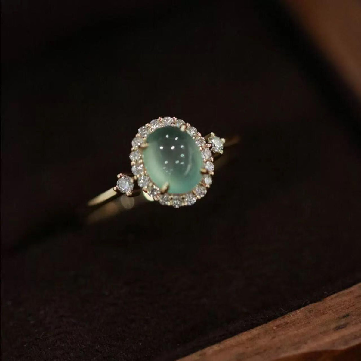 New Chinese Style Imitation Green Chalcedony Ring Female Fashion Exquisite Retro High Sense Ring Niche Design Light Luxury Fashion Jewelry