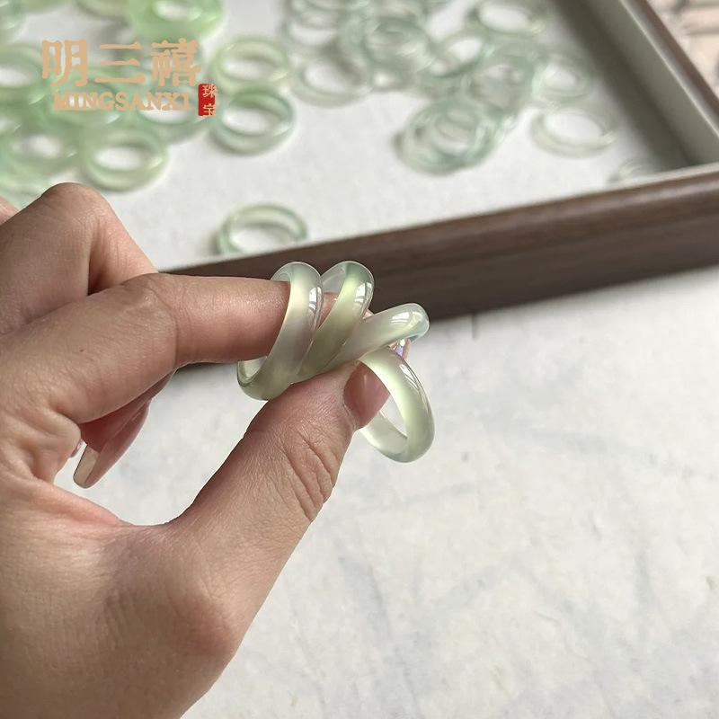 Plain Ring Horse White Ice Natural High Ice Madagascar Chalcedony Ring Fine Ring Ring Men and Women Fashion Jewelry