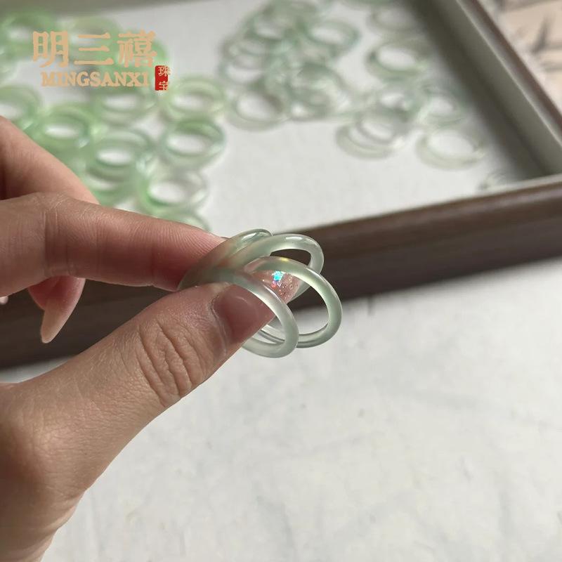 Plain Ring Horse White Ice Natural High Ice Madagascar Chalcedony Ring Fine Ring Ring Men and Women Fashion Jewelry
