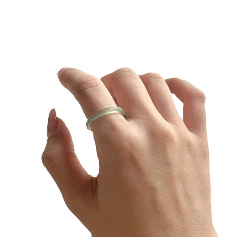 Plain Ring Horse White Ice Natural High Ice Madagascar Chalcedony Ring Fine Ring Ring Men and Women Fashion Jewelry