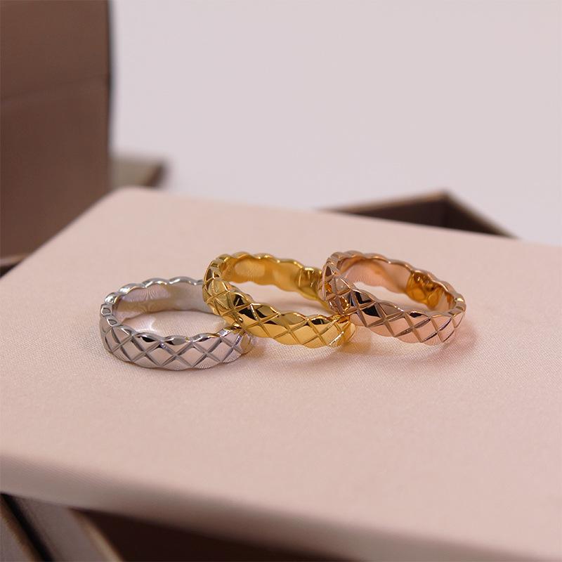 Classic Chanel Style Diamond Plaid Ring Wide and Narrow Diamond-Embedded Glossy Ins Cold Style Fashion Personality Couple Ring