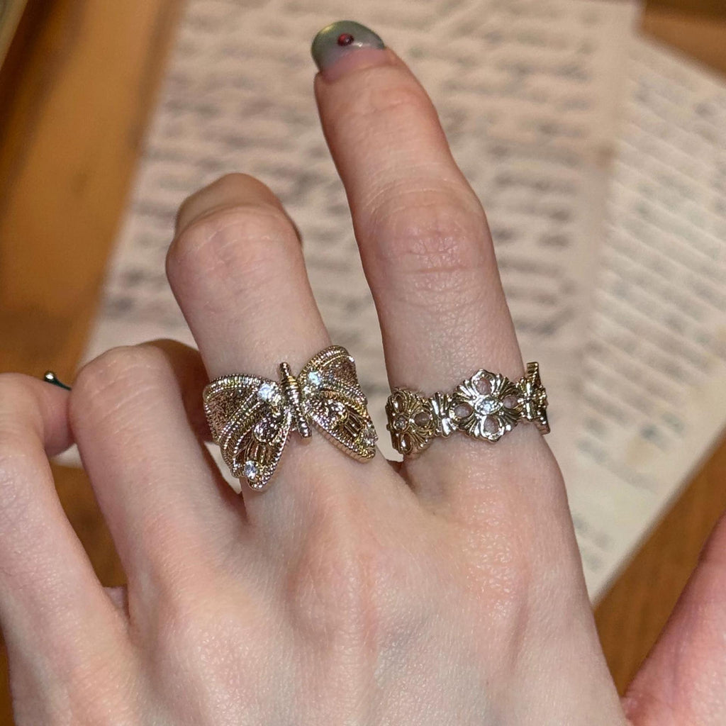 Vintage Retro Light Luxury Butterfly Open Ring Female Niche Design Stacked Iris Hollow Ring High Sense
