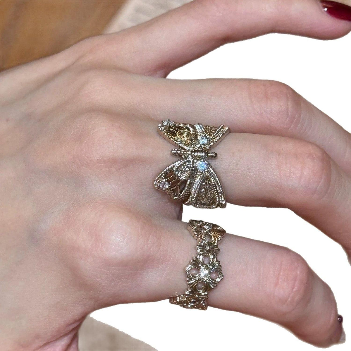 Vintage Retro Light Luxury Butterfly Open Ring Female Niche Design Stacked Iris Hollow Ring High Sense