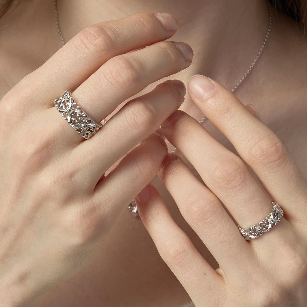 Horizontal Jewelry Same Style Titanium Golden Iris Full Ring Open Retro Light Luxury Maillard Jewelry Niche Female