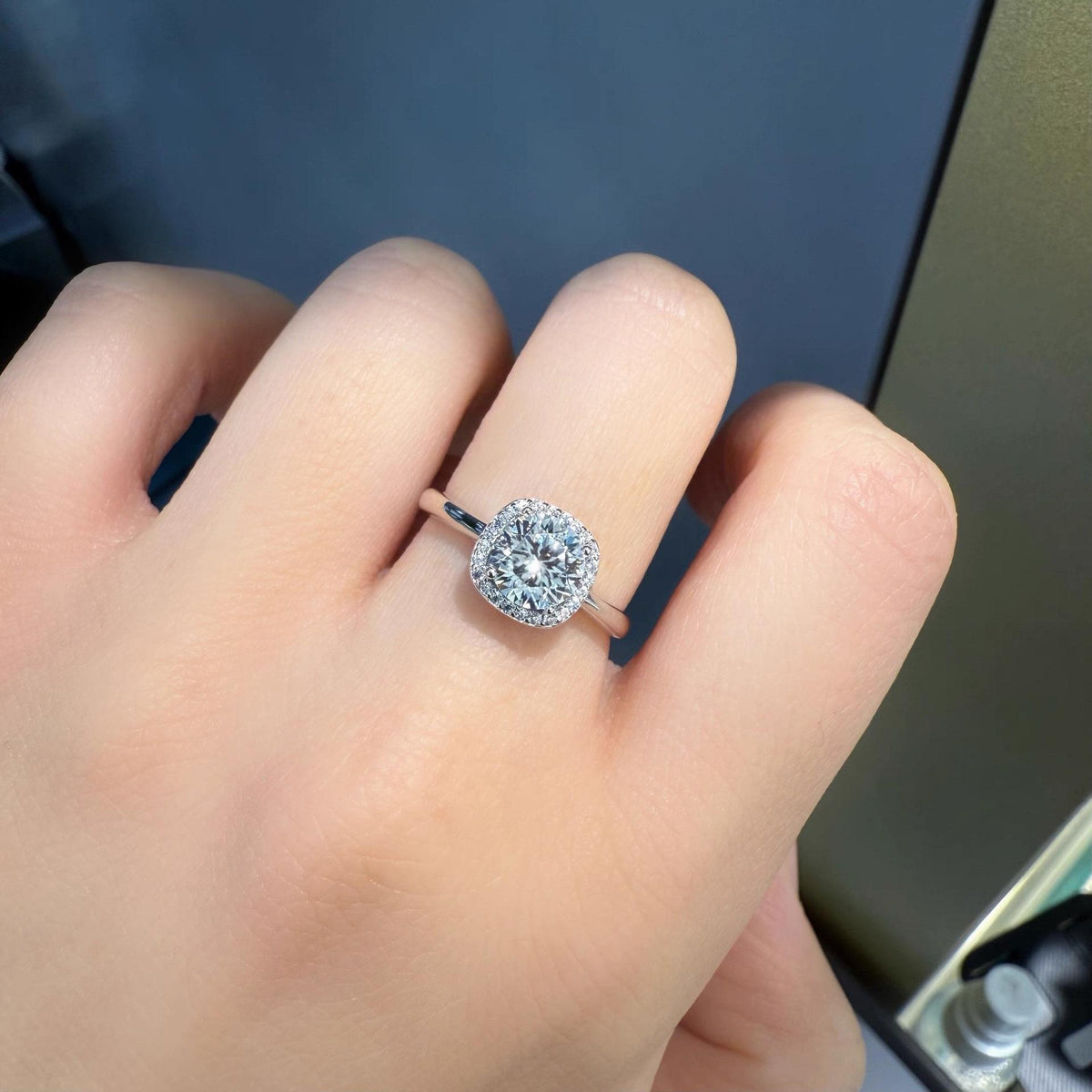 Chuudonglai Same Style Small Square Sugar Ring Inlaid with Moissanite Ring for Girlfriend Friend Birthday Gift Fashion Jewelry
