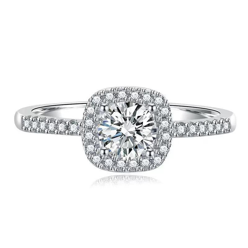 Chuudonglai Same Style Small Square Sugar Ring Inlaid with Moissanite Ring for Girlfriend Friend Birthday Gift Fashion Jewelry