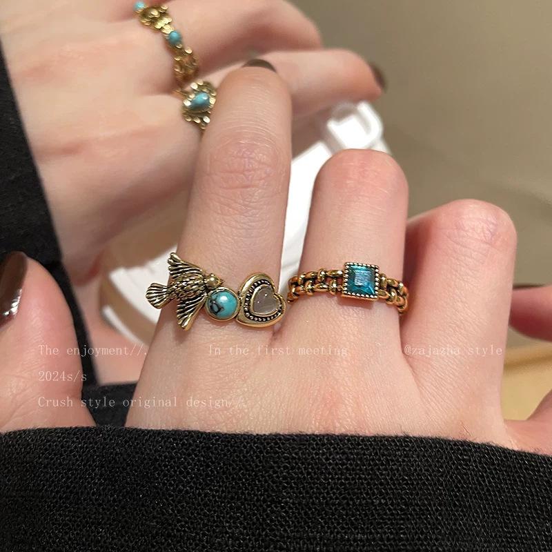 Turquoise Heart-Shaped Iris Vintage Ring Women's Mid-Ancient Niche Light Luxury High-Grade Index Finger Ring Stacked Ring