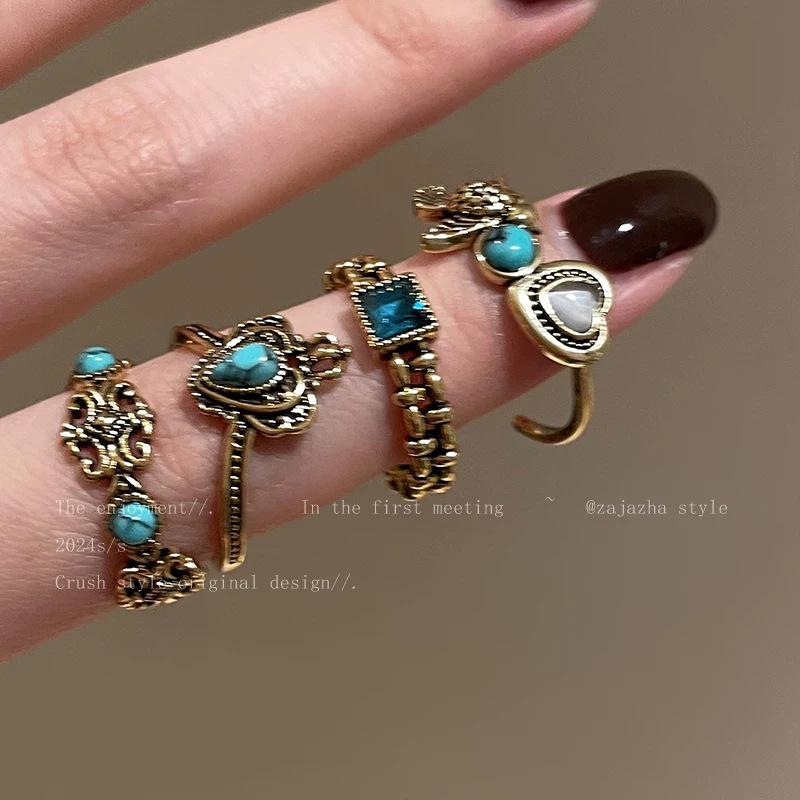 Turquoise Heart-Shaped Iris Vintage Ring Women's Mid-Ancient Niche Light Luxury High-Grade Index Finger Ring Stacked Ring