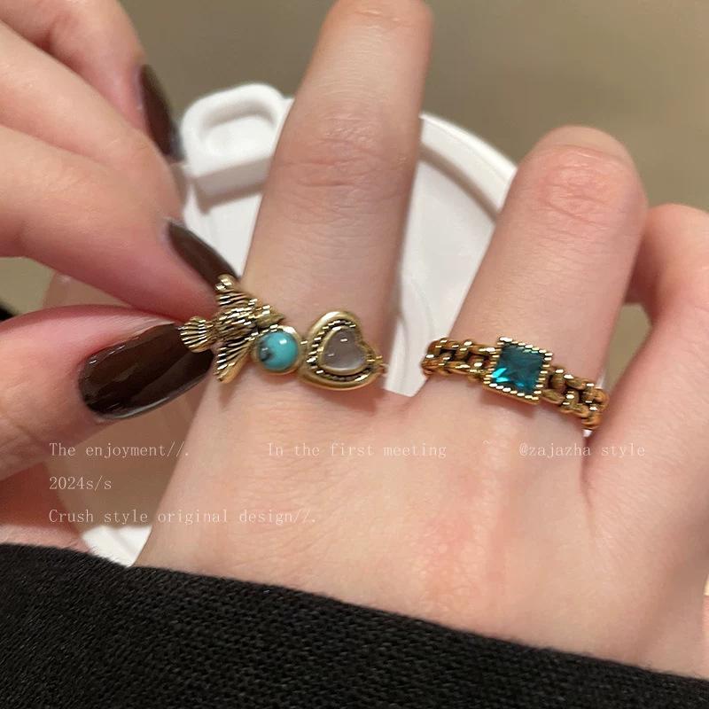 Turquoise Heart-Shaped Iris Vintage Ring Women's Mid-Ancient Niche Light Luxury High-Grade Index Finger Ring Stacked Ring