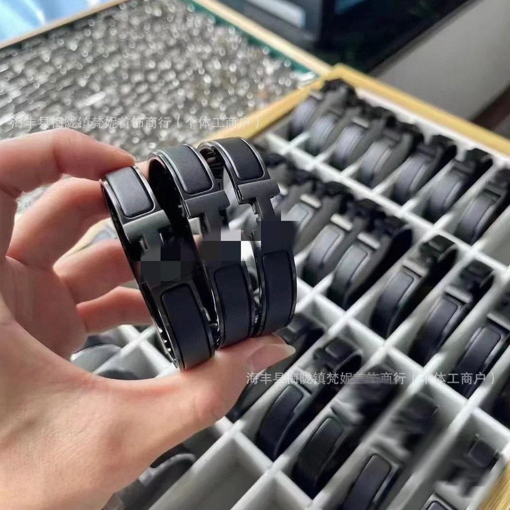 High Version AIMA Black Warrior H Bracelet Cross-Border Men and Women Couple Frosted Light Luxury All-Match Black Enamel Bracelet Wholesale