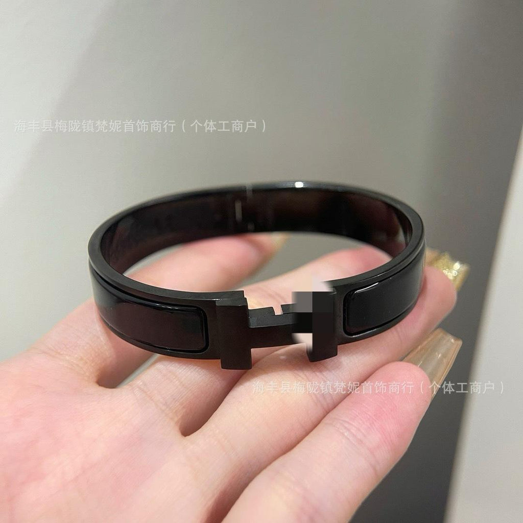 High Version AIMA Black Warrior H Bracelet Cross-Border Men and Women Couple Frosted Light Luxury All-Match Black Enamel Bracelet Wholesale