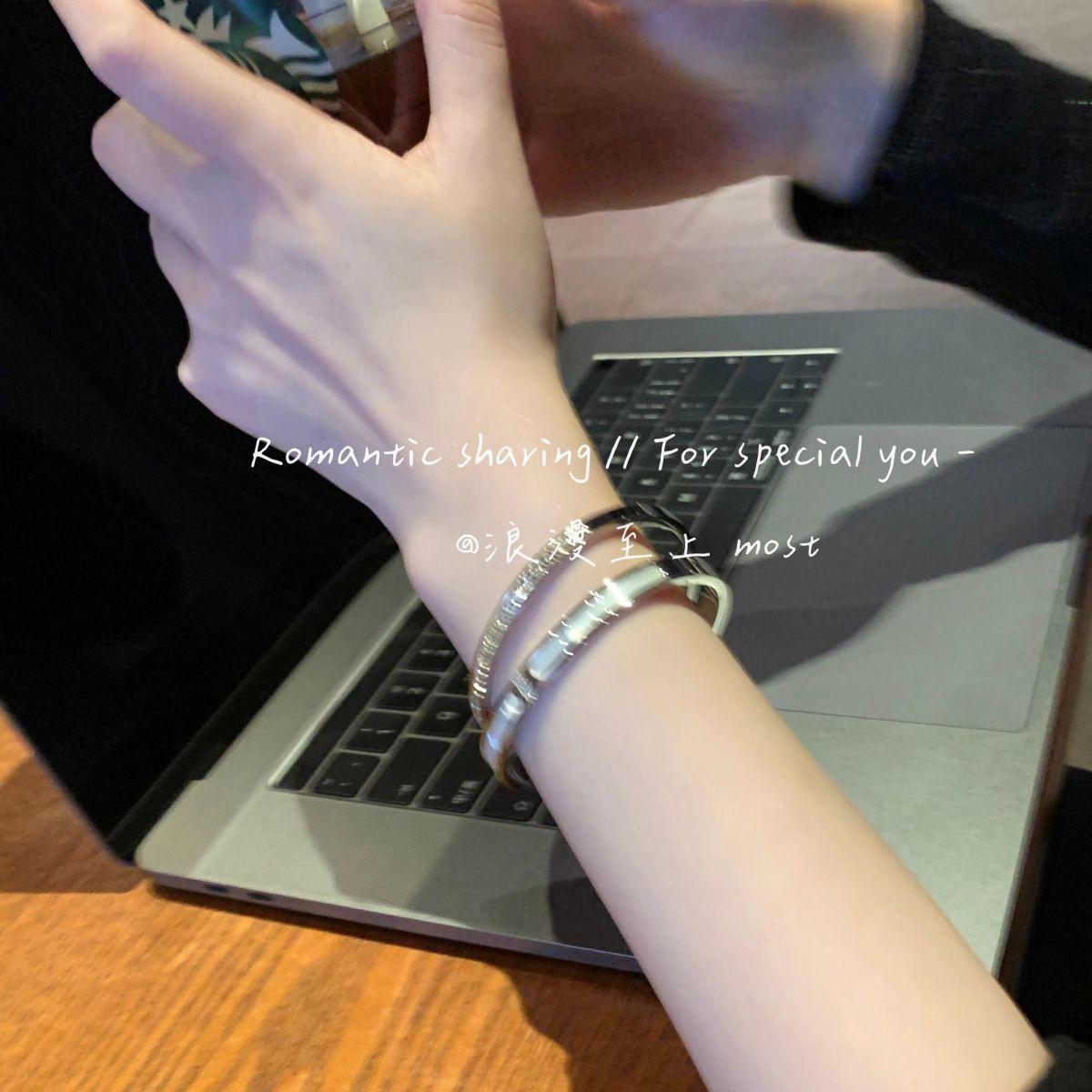 Light Luxury High-Grade Micro-Inlaid Diamond Bracelet Women's Fashion Simple Titanium Steel Non-Fading Bracelet Couple All-Match Jewelry
